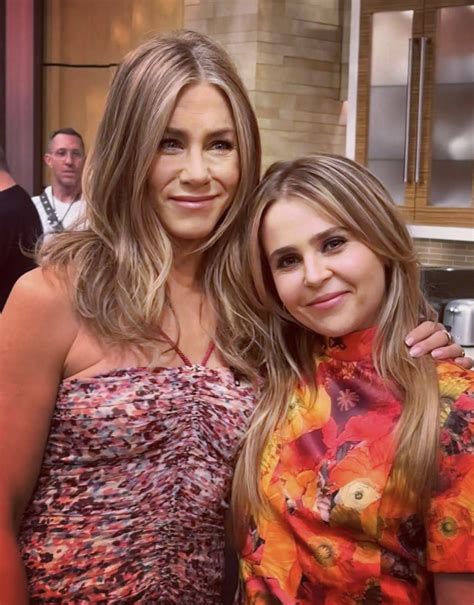 jennifer aniston stories .